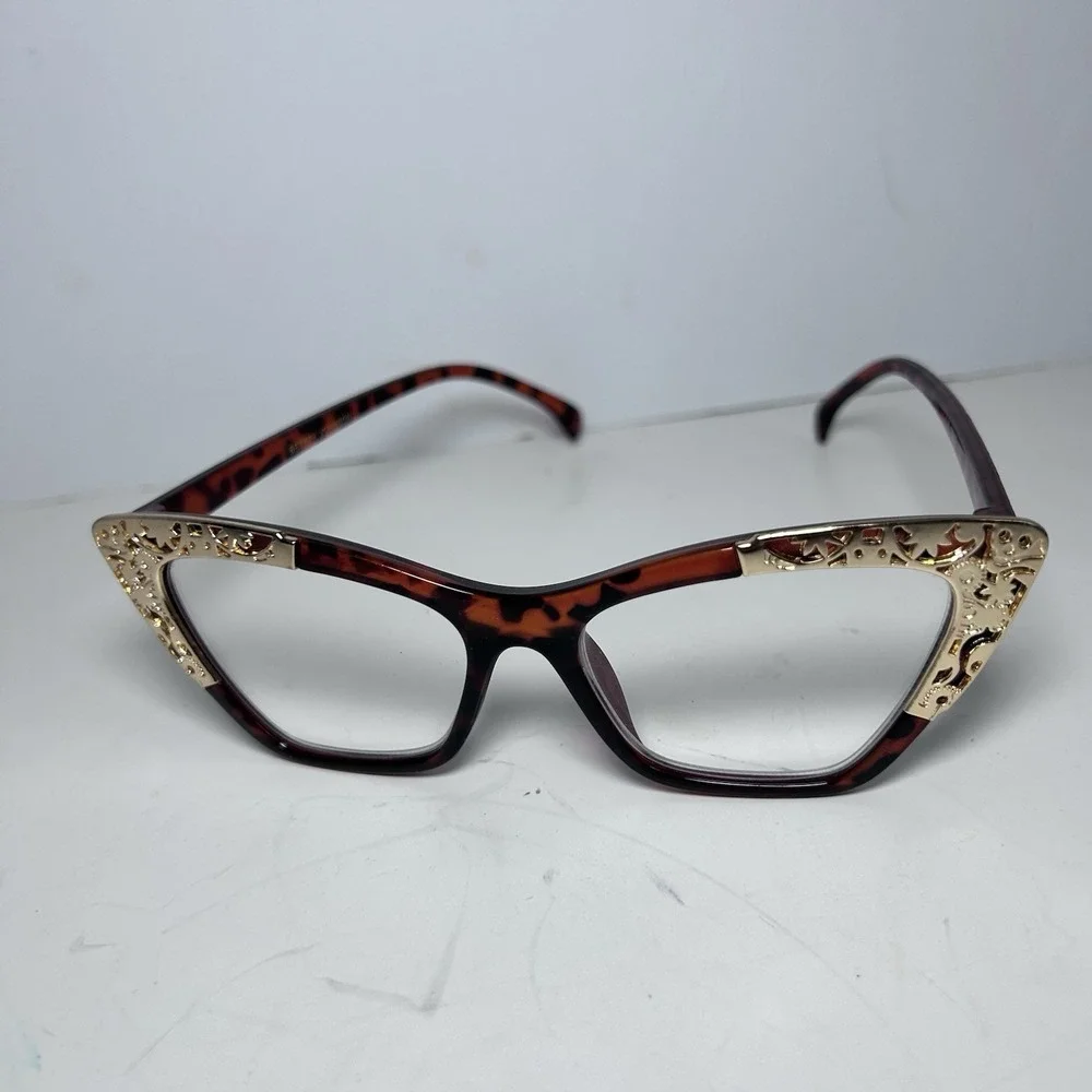 Betsy Johnson Tortoise Shell Gold Filigree Cat Eye Frames With 1.5 Lenses